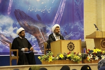Delivering speech to some Shia Muslim students from Canada, England and the USA