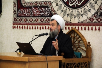 قرائت هر روایتی در منبر جایز نیست