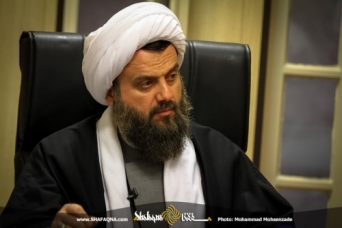 متاسفانه جهان، تشیع را از منابع وهابیت می شناسد/ شیعه نیاز به معرفی دارد